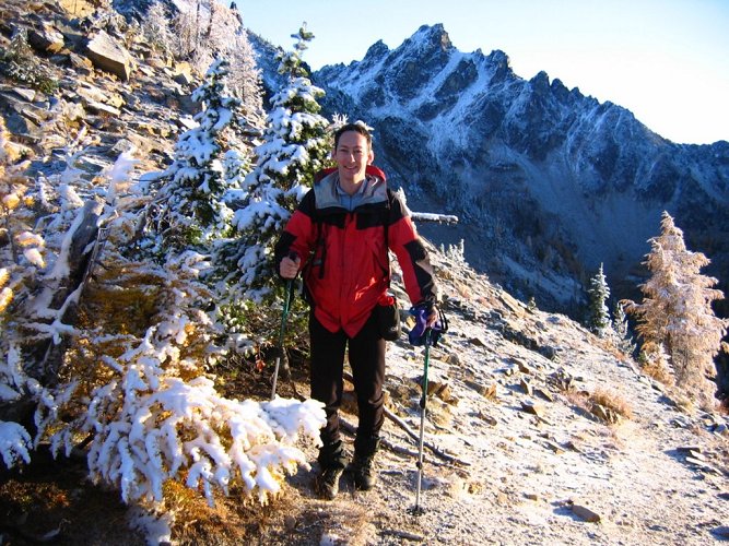 At 7500-foot Saska Pass, the trees were a bit snowy, and the shadowed faces of the peaks looked even more snowy.